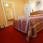 Averon Guest House