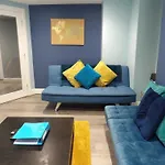 Montgomery Lovely 3 Bedroom Apartment With Private Garden In Edinburgh City Centre