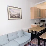 2 Bedroom Flat In Edinburgh City