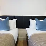 Bright & Airy Mezzanine Loft In Edinburgh - Flat 4, Elgin House Apartments