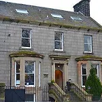 Abbots House Hotel - B&B