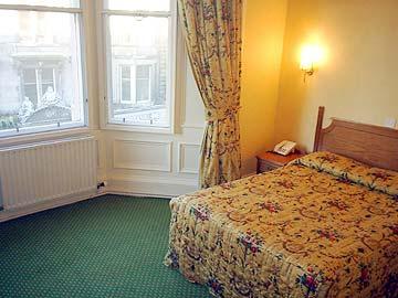 Cityroomz Edinburgh Hotel 3*