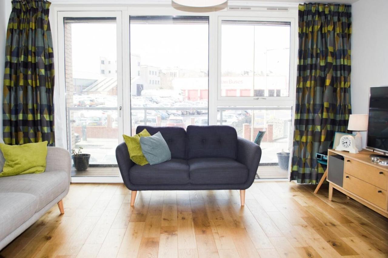 Modern By Leith Walk Apartment Edinburgh