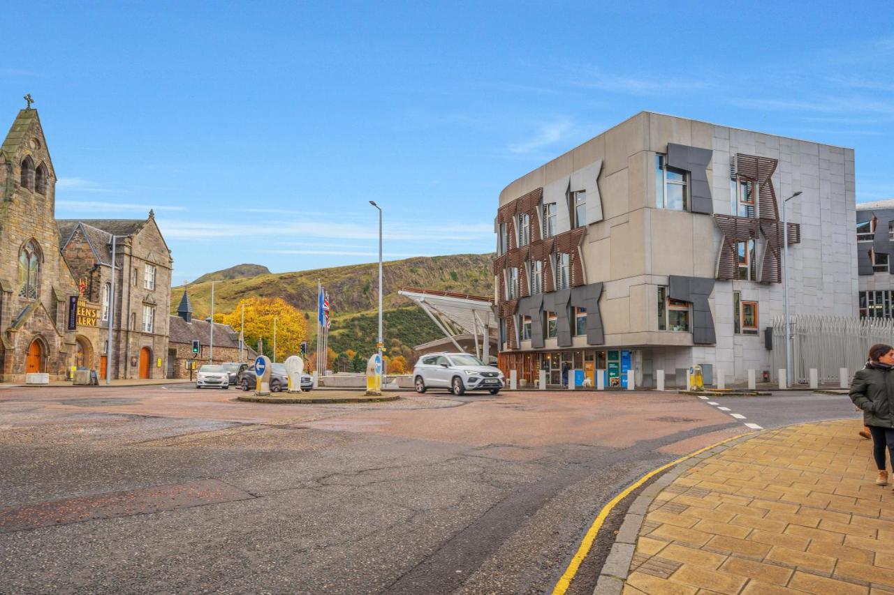 Spacious 3 Bedroom Modern House - Heart Of - Private Main Door Entrance & Private Garden With Stunning Views Of Arthur Seat Apartment Edinburgh