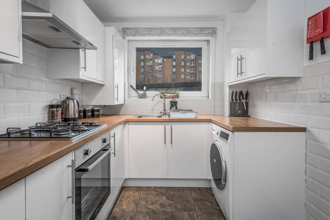 Spacious 3 Bedroom Modern House - Heart Of - Private Main Door Entrance & Private Garden With Stunning Views Of Arthur Seat Edinburgh