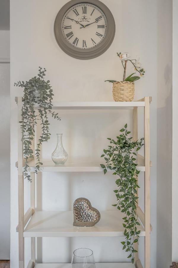 Apartment Spacious 3 Bedroom Modern House - Heart Of - Private Main Door Entrance & Private Garden With Stunning Views Of Arthur Seat *