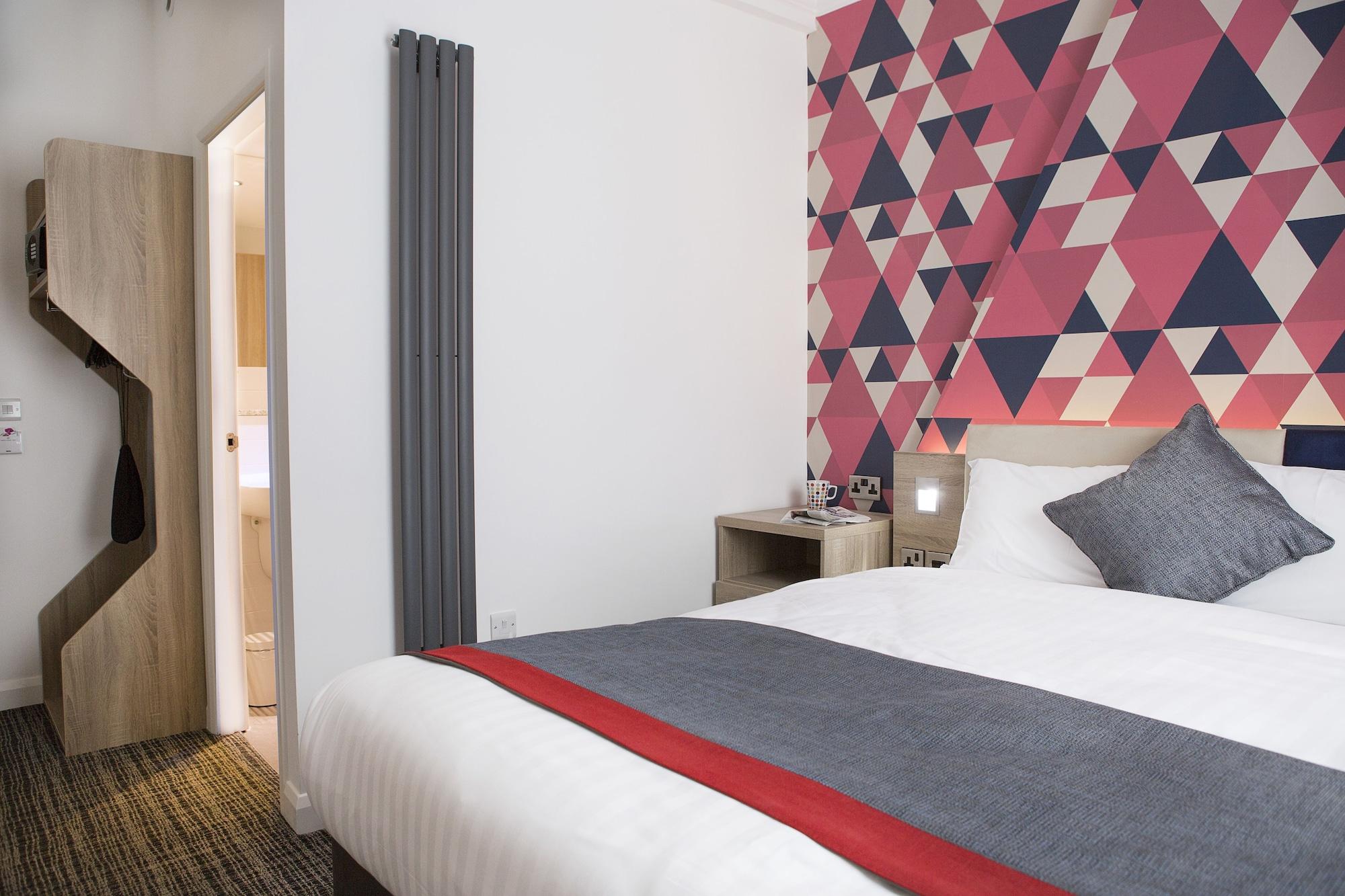 Cityroomz Edinburgh 3*