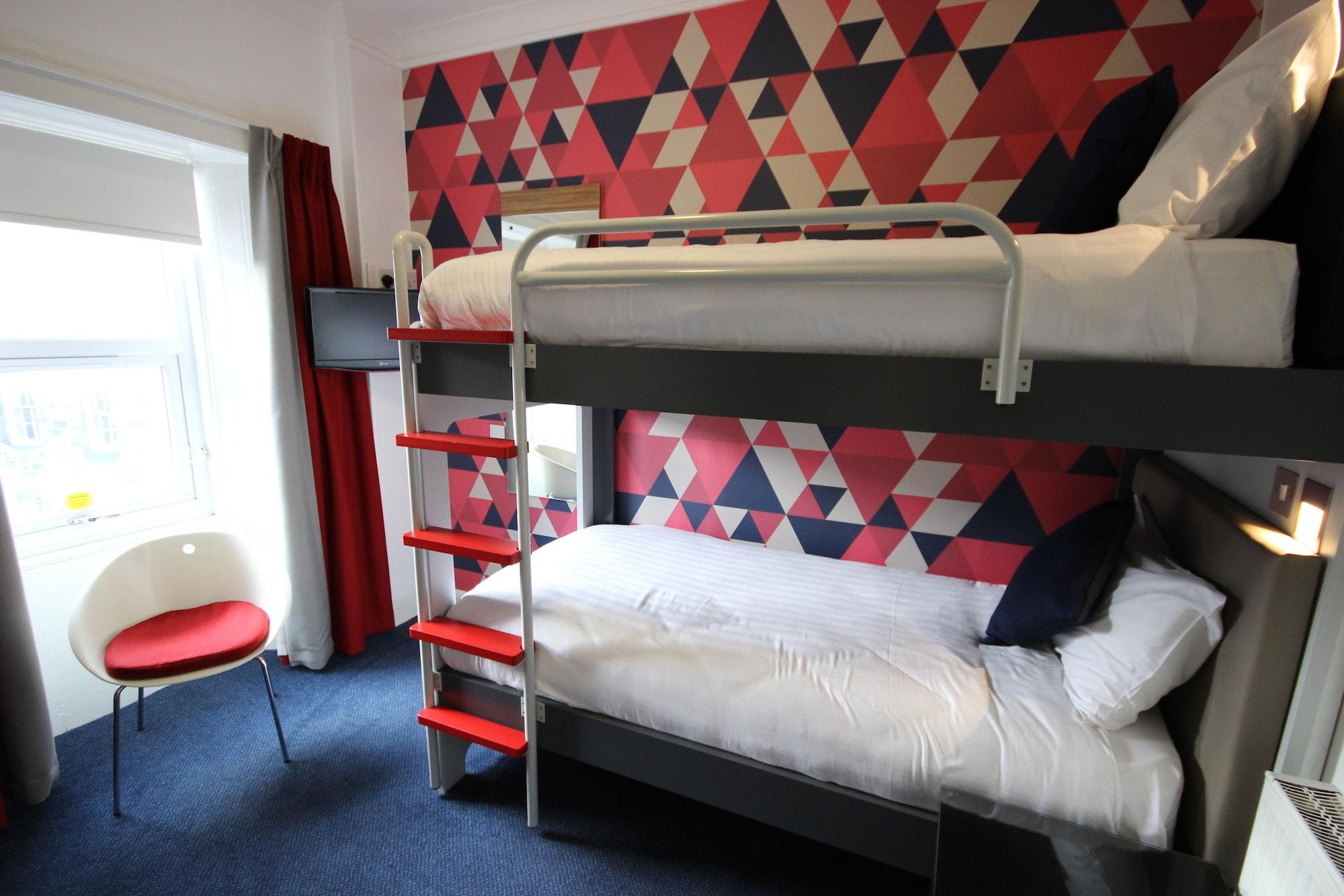 Cityroomz Edinburgh Hotel 3*