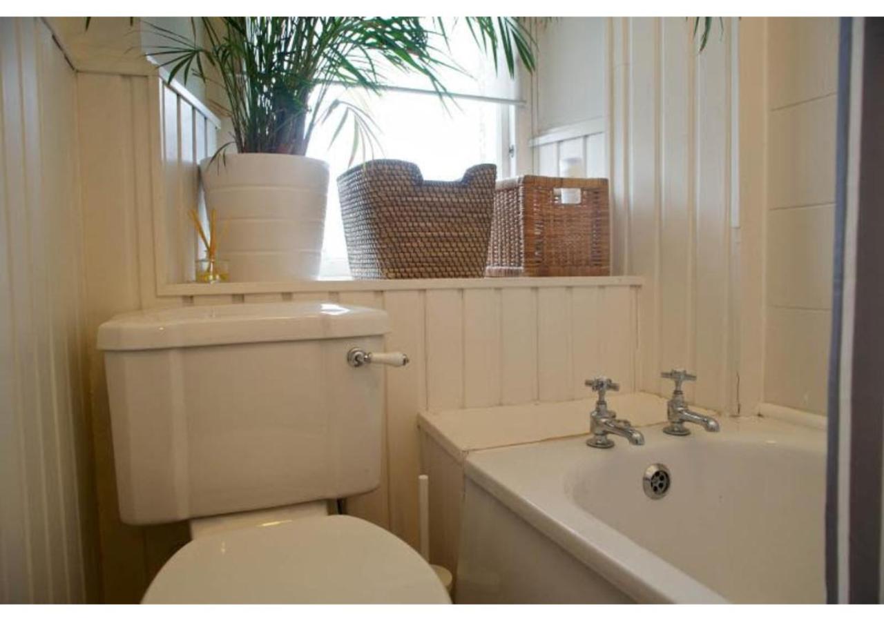 Joivy 1 Bed Flat Near Royal Botanic Gardens *