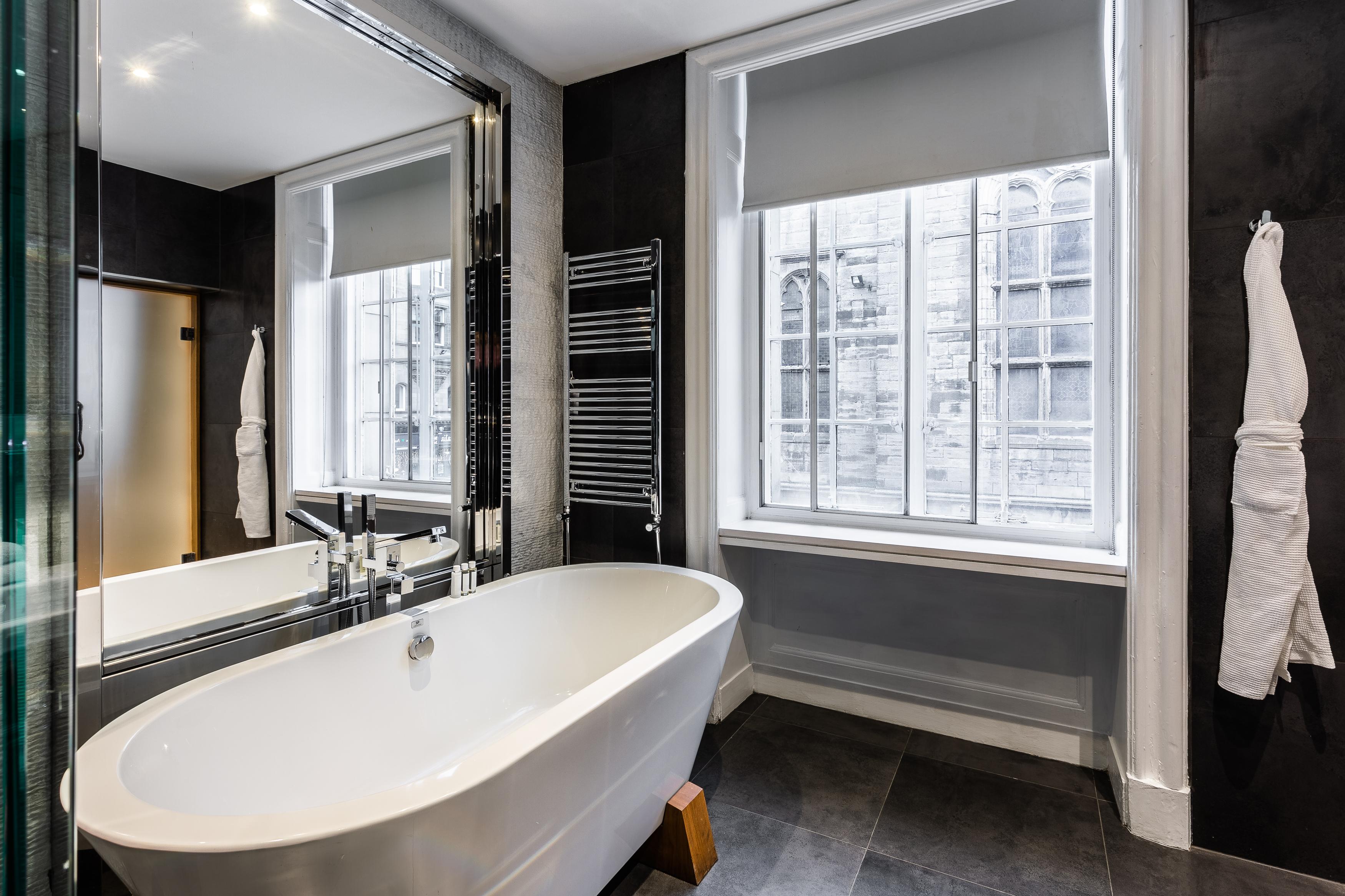 The On The Mile 4* Edinburgh