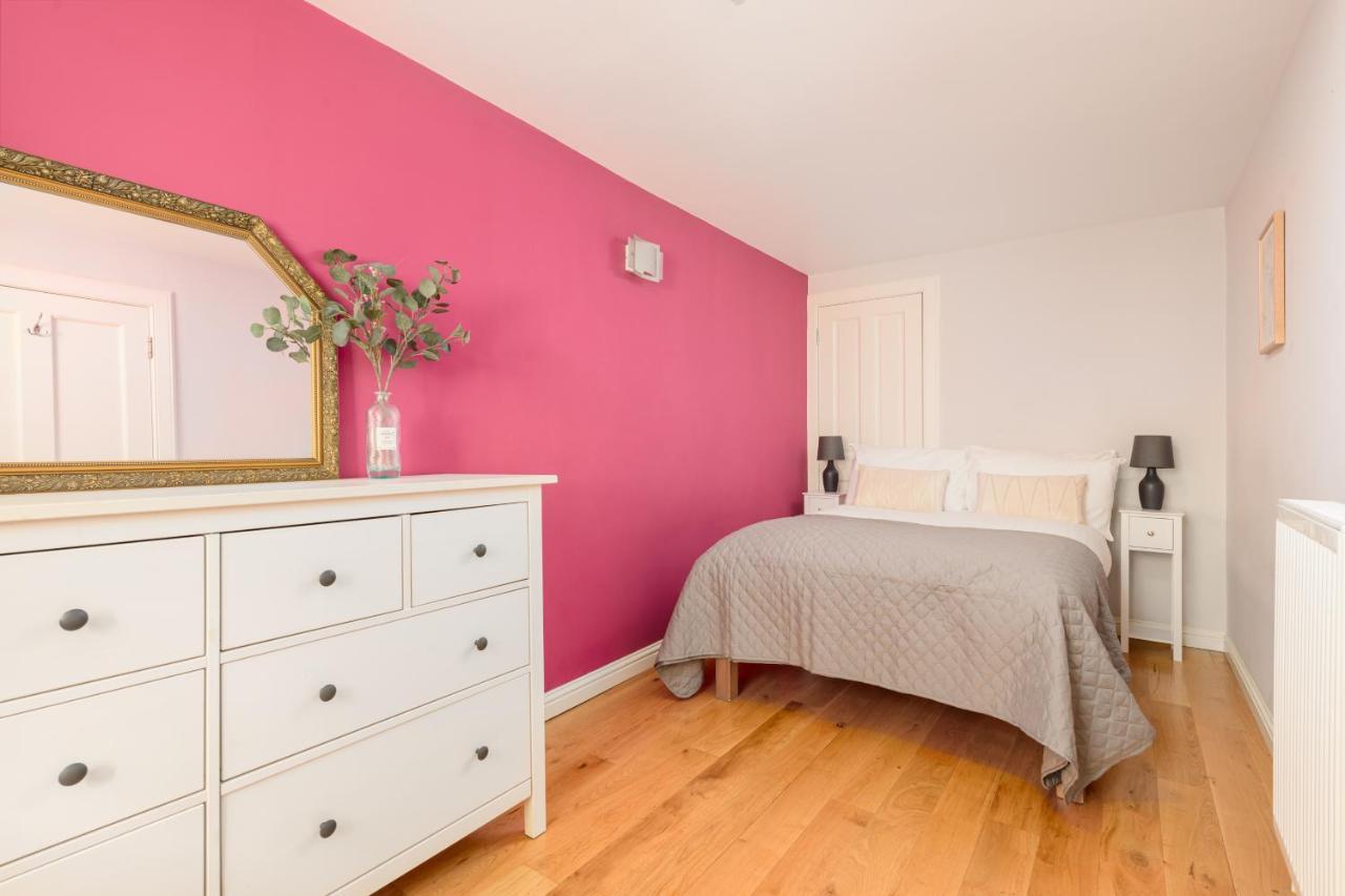 Apartment 2br New Town Garden EDI