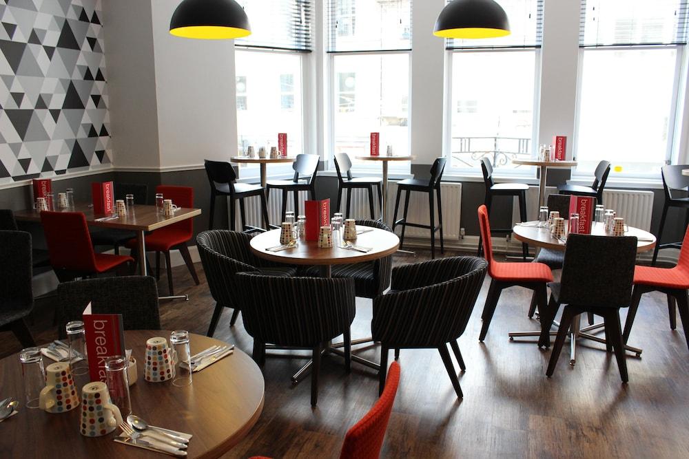 Hotel Cityroomz Edinburgh 3*