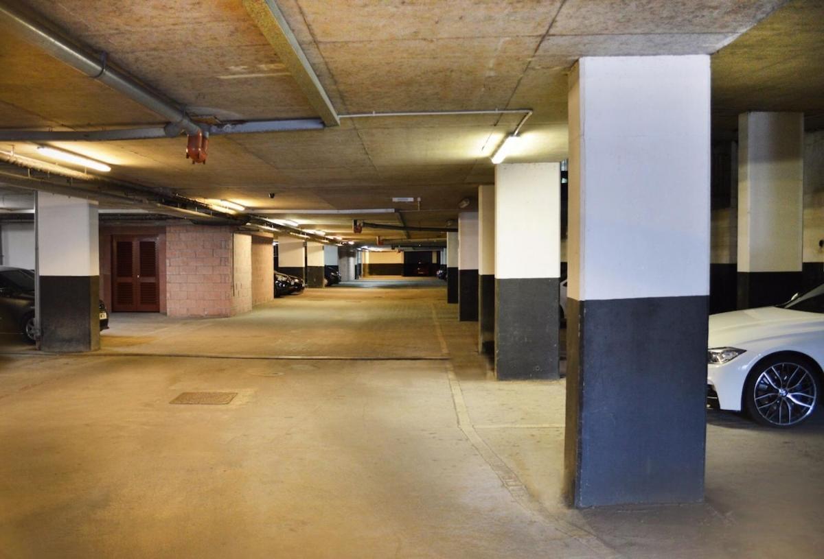 Apartment Modern Chic Apartment, Lift Access & Free Parking *