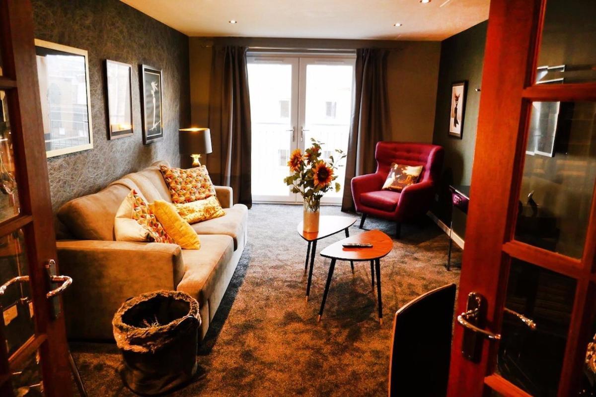 Modern Chic Apartment, Lift Access & Free Parking Apartment Edinburgh