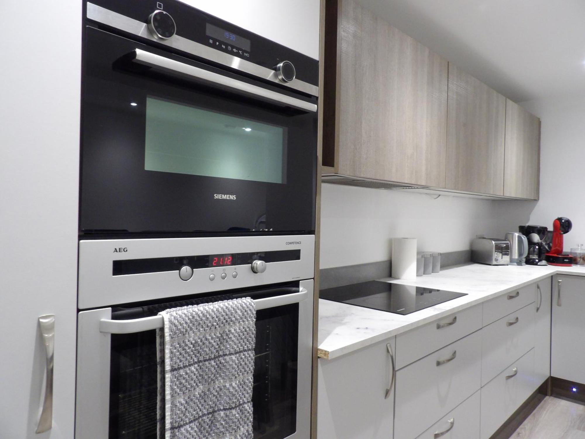 Montgomery Lovely 3 Bedroom With Private Garden In Centre Apartment