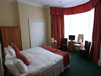 Ceilidh-donia Hotel