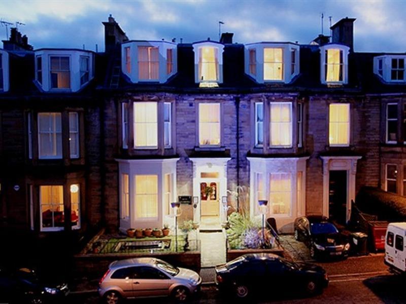 Ceilidh-donia 3* Edinburgh