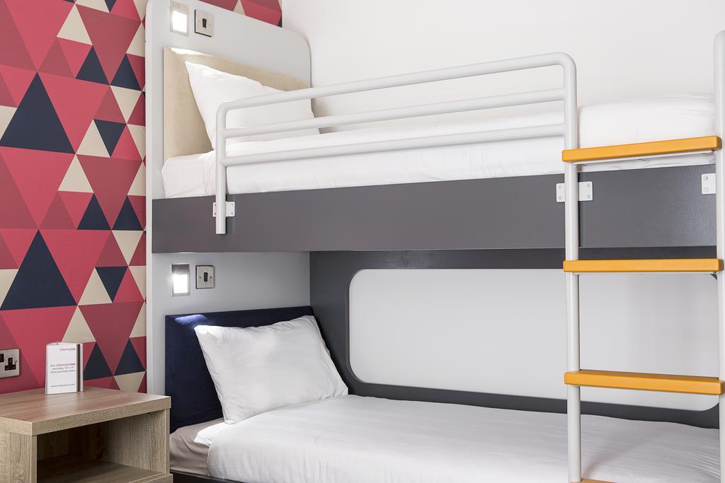 Cityroomz Edinburgh Hotel 3*