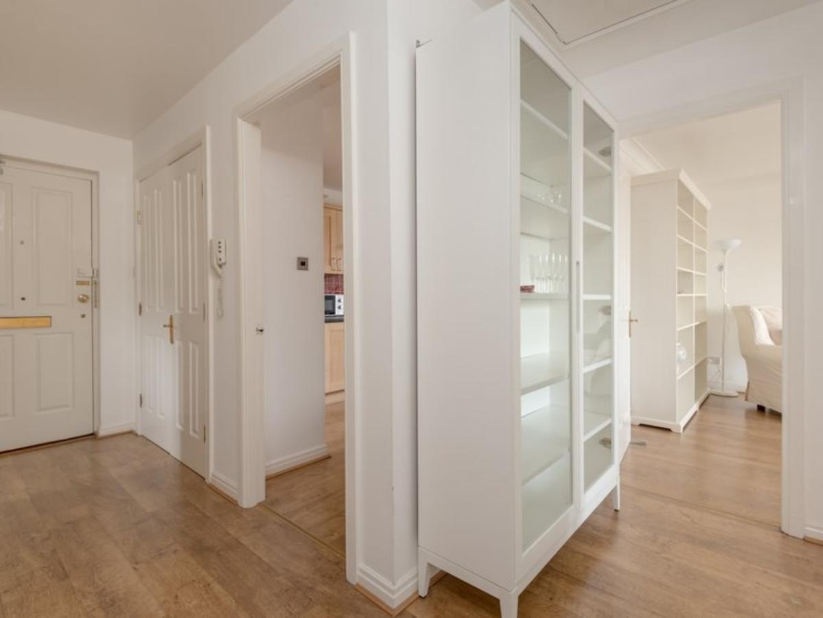 Spacious Flat In Stockbridge Apartment Edinburgh