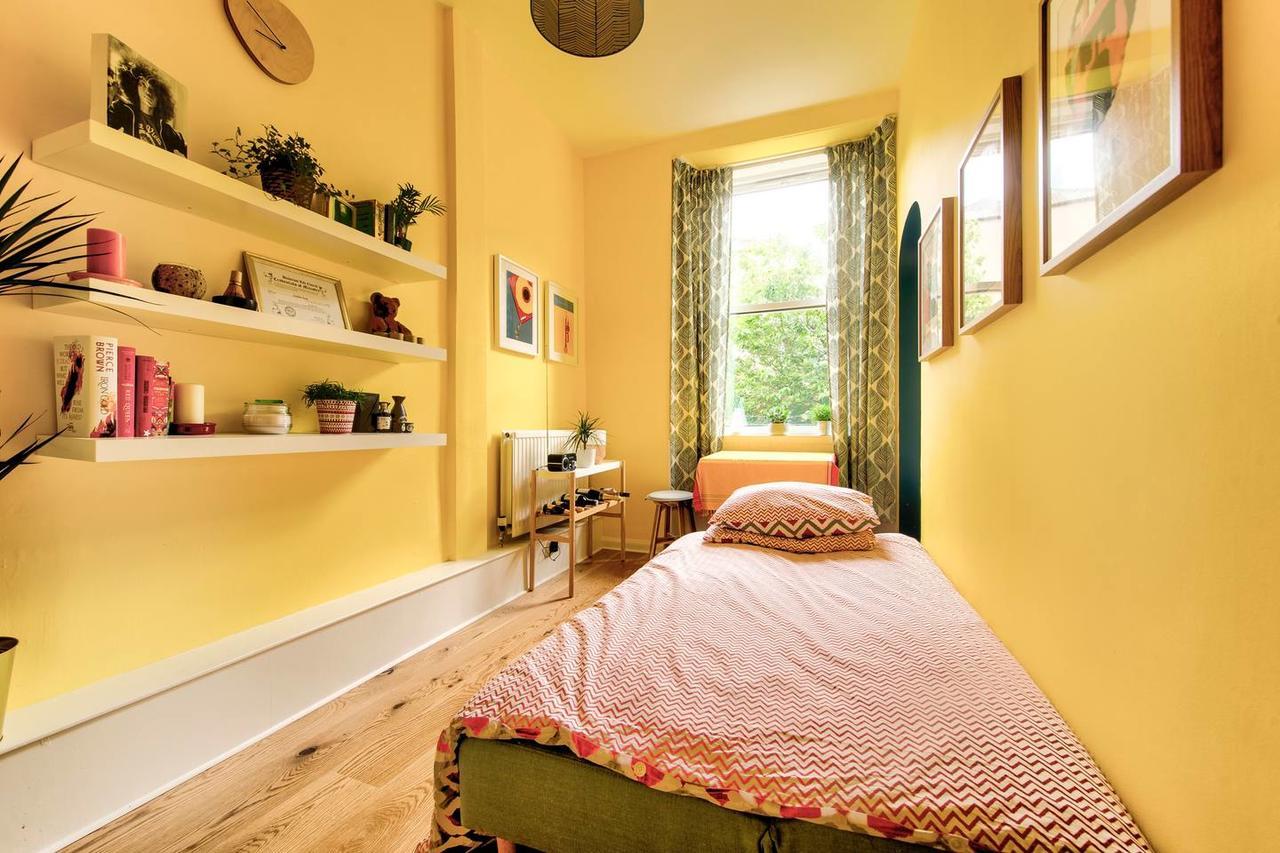 Bright And Airy In Canonmills Apartment Edinburgh