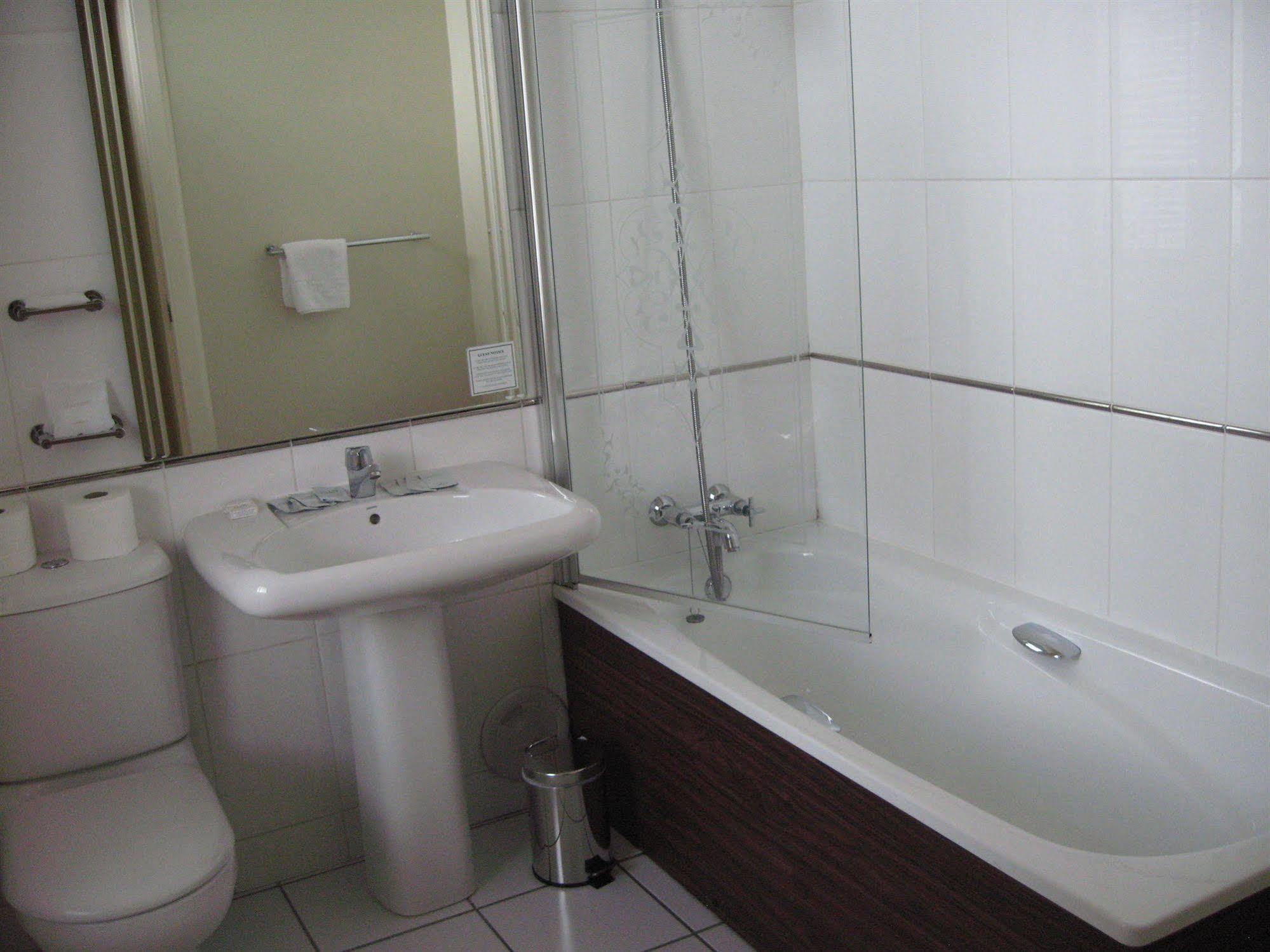 Hotel New Town 3*