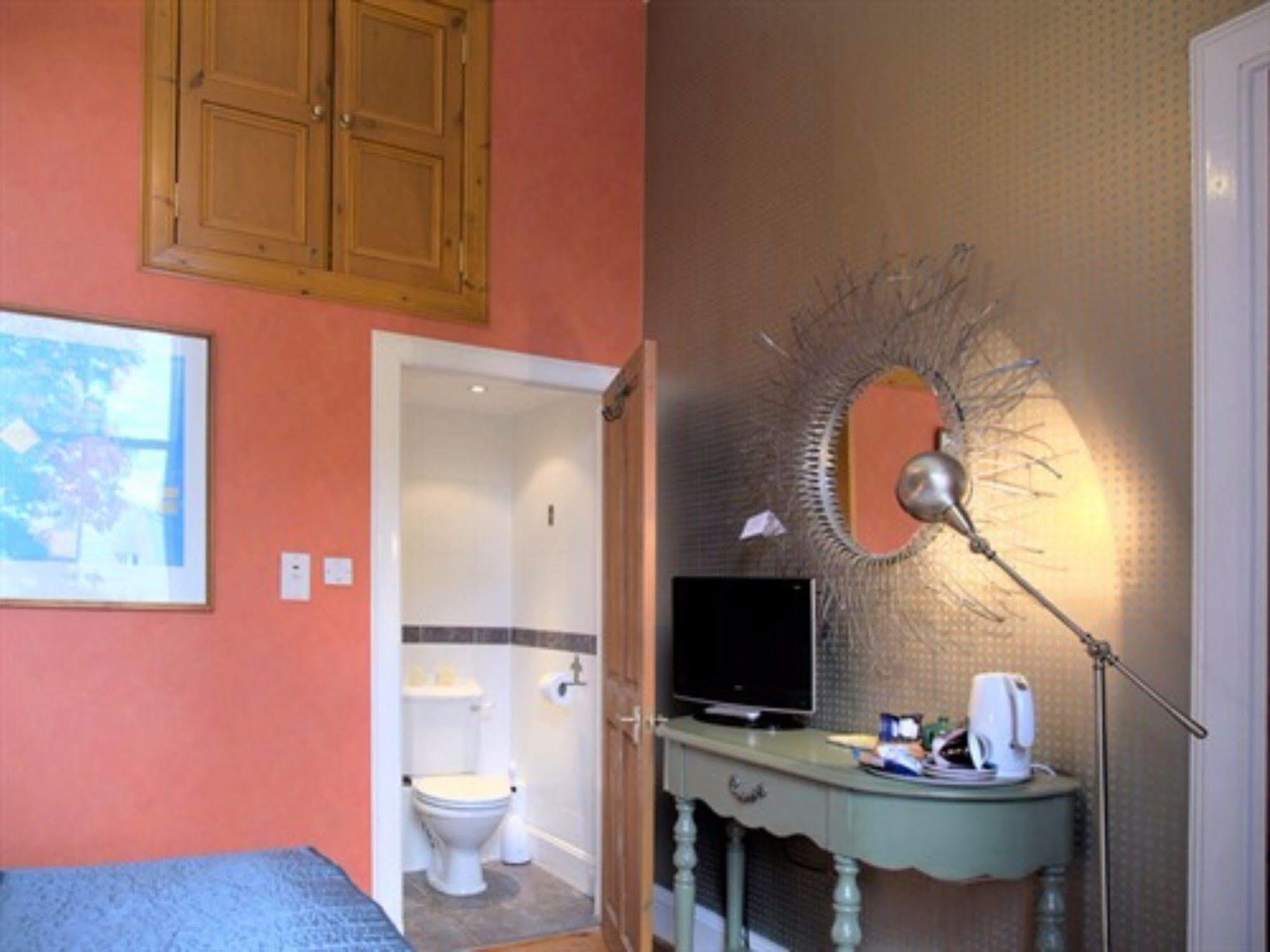 Guest house Cluaran House 4*