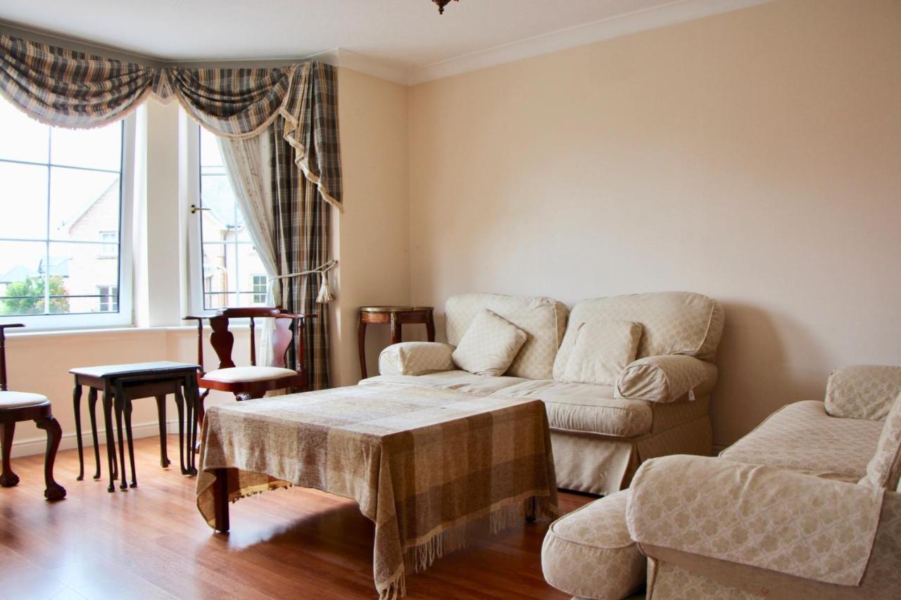 2 Bedroom Flat Near Centre Apartment *