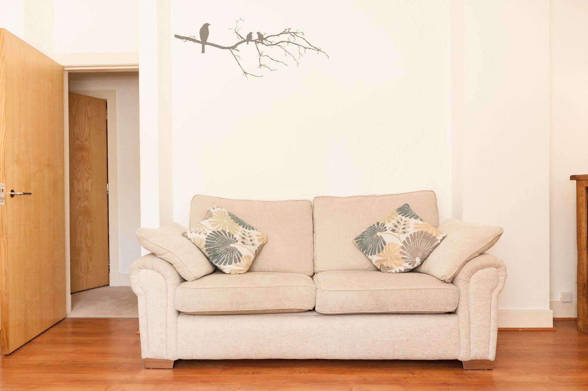 Crabbies Warehouse Apartment