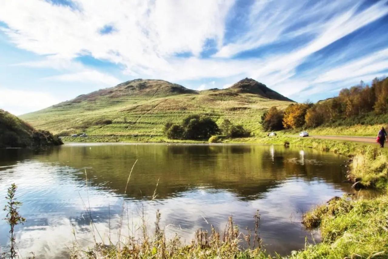 2 Bedroom Flat Near Holyrood Park Sleeps 4 Apartment Edinburgh