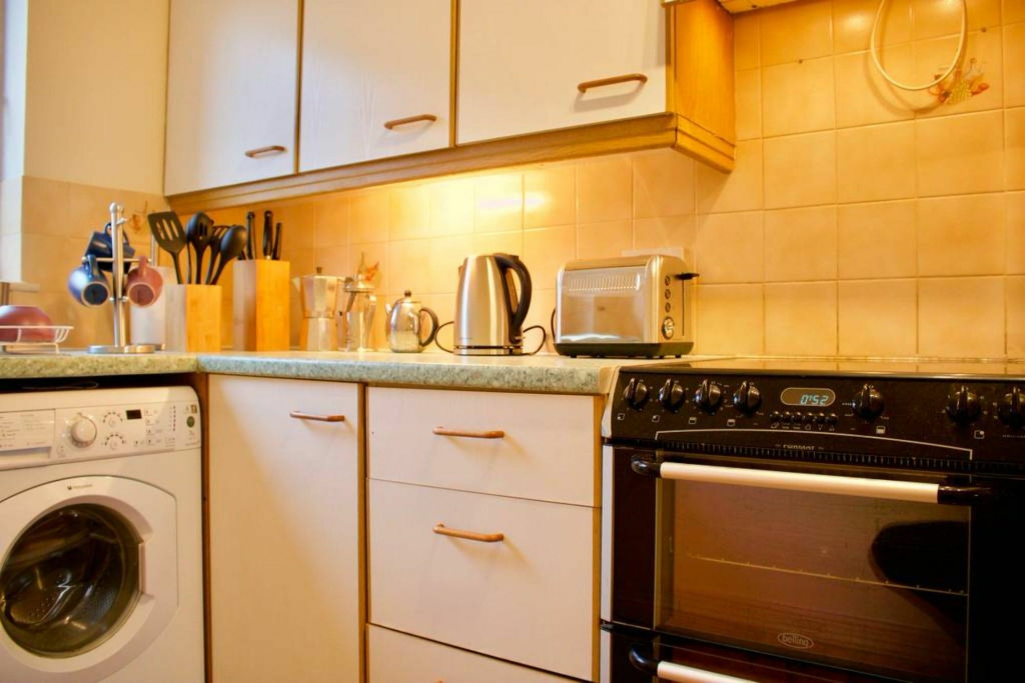 2 Bedroom Flat Near Holyrood Park Sleeps 4