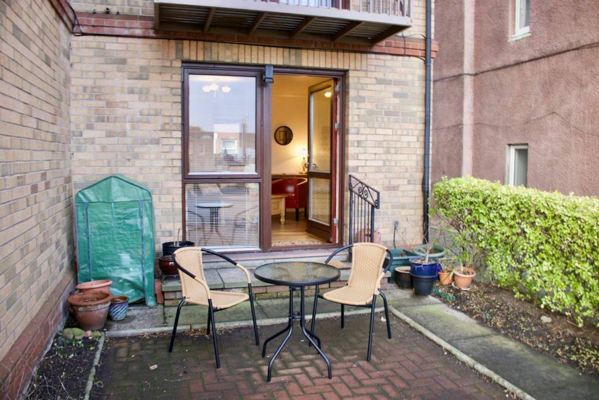 2 Bedroom Flat Near Holyrood Park Sleeps 4 Apartment Edinburgh