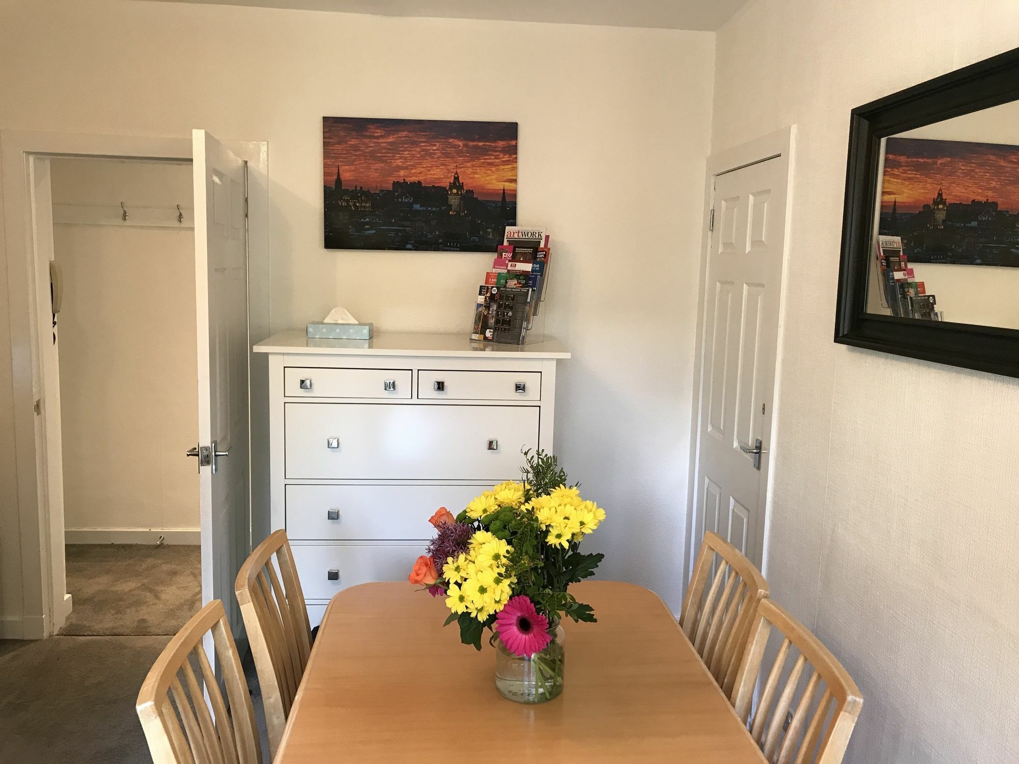 Apartment Chessels Court