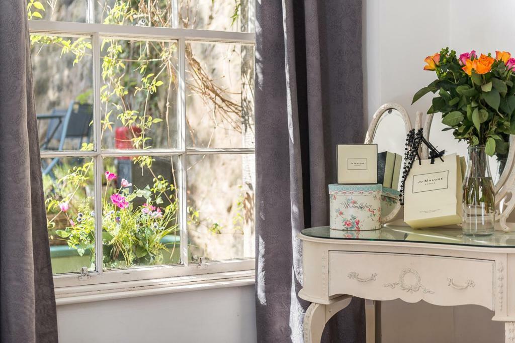 Vintage Apt, Pvt Garden, Wifi, New Town Apartment Edinburgh