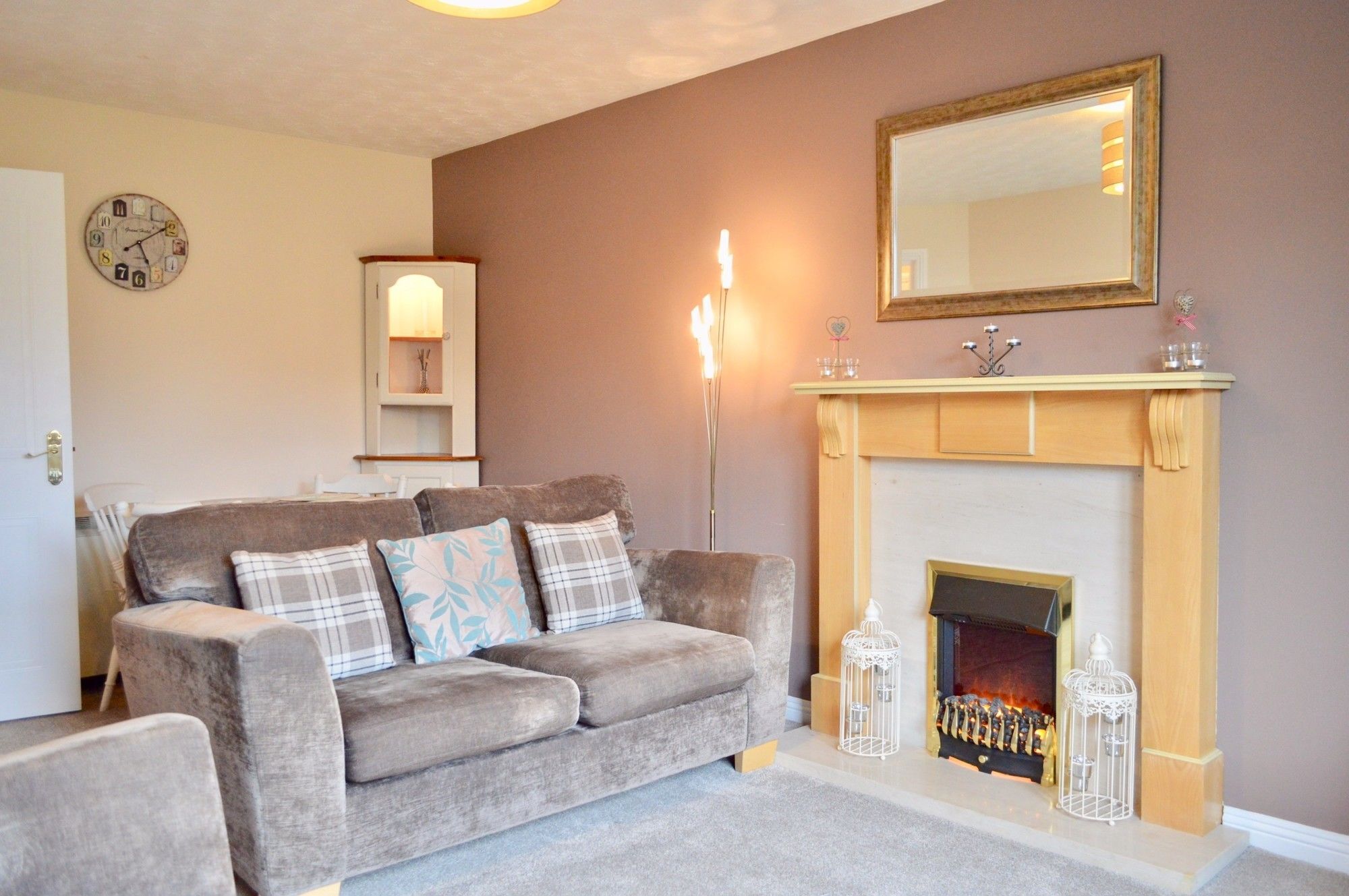 Apartment 2 Bedroom Flat In Edinburgh