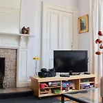 Classic Edinburgh Flat In The Heart Of Morningside