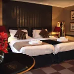 Albany Hotel
