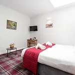 Smith Place Hotel