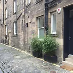Atholl Crescent Lane