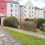 Central, Fully Equipped Flat W/Parking, Leith, Edinburgh