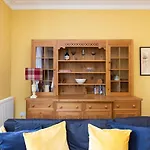Edinburgh Holyrood Park Views Apartment
