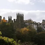 Sonder Royal Garden