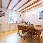 The Converted Stables - A Characterful Mews House