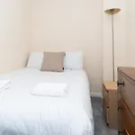 Brilliantly Located 2Bd Flat Heart Of Edinburgh!