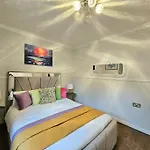 Craigietinny Road Apartment- 3 Beds