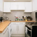 Sleek & Central 2Bd Flat - Haymarket