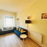 One Bedroom Apartment Behind Edinburgh Castle On The 3Rd Floor