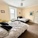Luxury Apartment - Meadowbank Fast Wifi