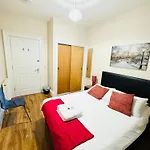 3 Bedroom Apartment With Castle Views