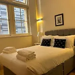 Extremely Central Quartermile Apartment Near To Castle And University