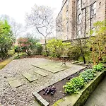 Guestready - Beautiful New Town Studio With Patio